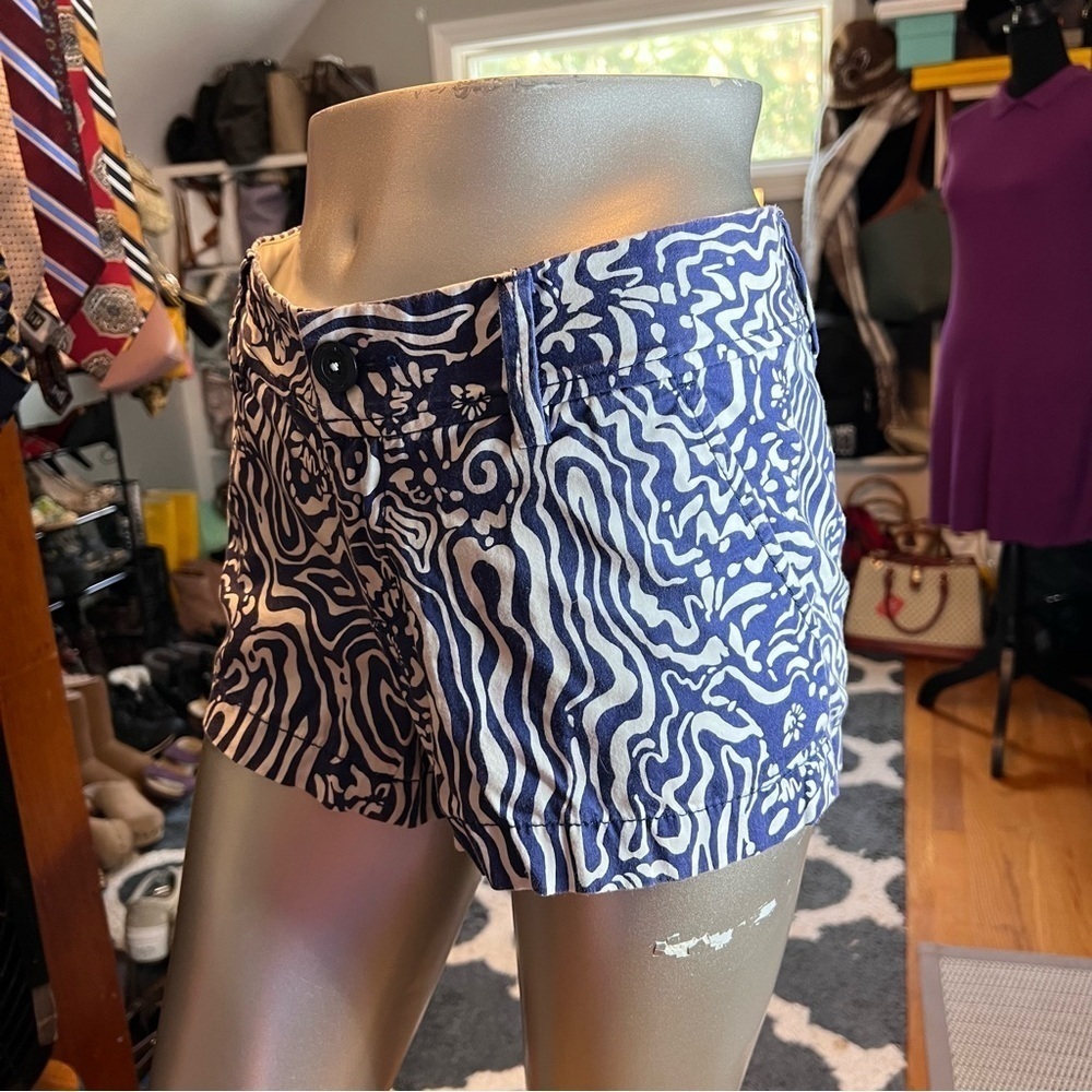 LILLY PULTZER The Walsh Shorts In Bright Navy Night Swimming Blue - Picture 4 of 7